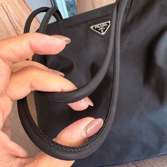 Prada Black Nylon Tote Bag Sleek Minimalist Design - Picture 8 of 12